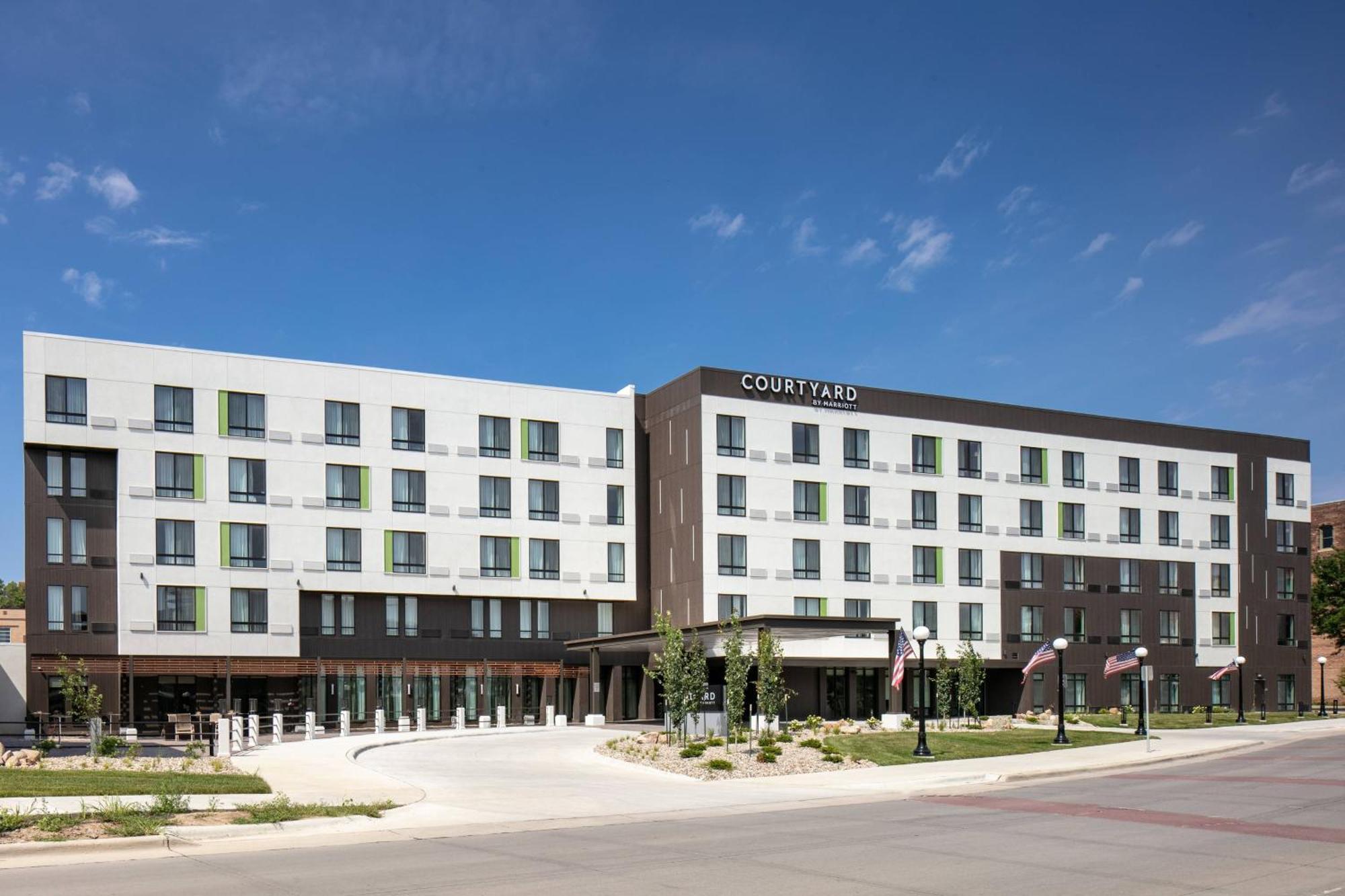 Courtyard Sioux City Downtown/Convention Center Bagian luar foto